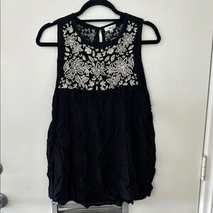 Aritzia Wilfred Black floral embroidered boho tank top (Size M)